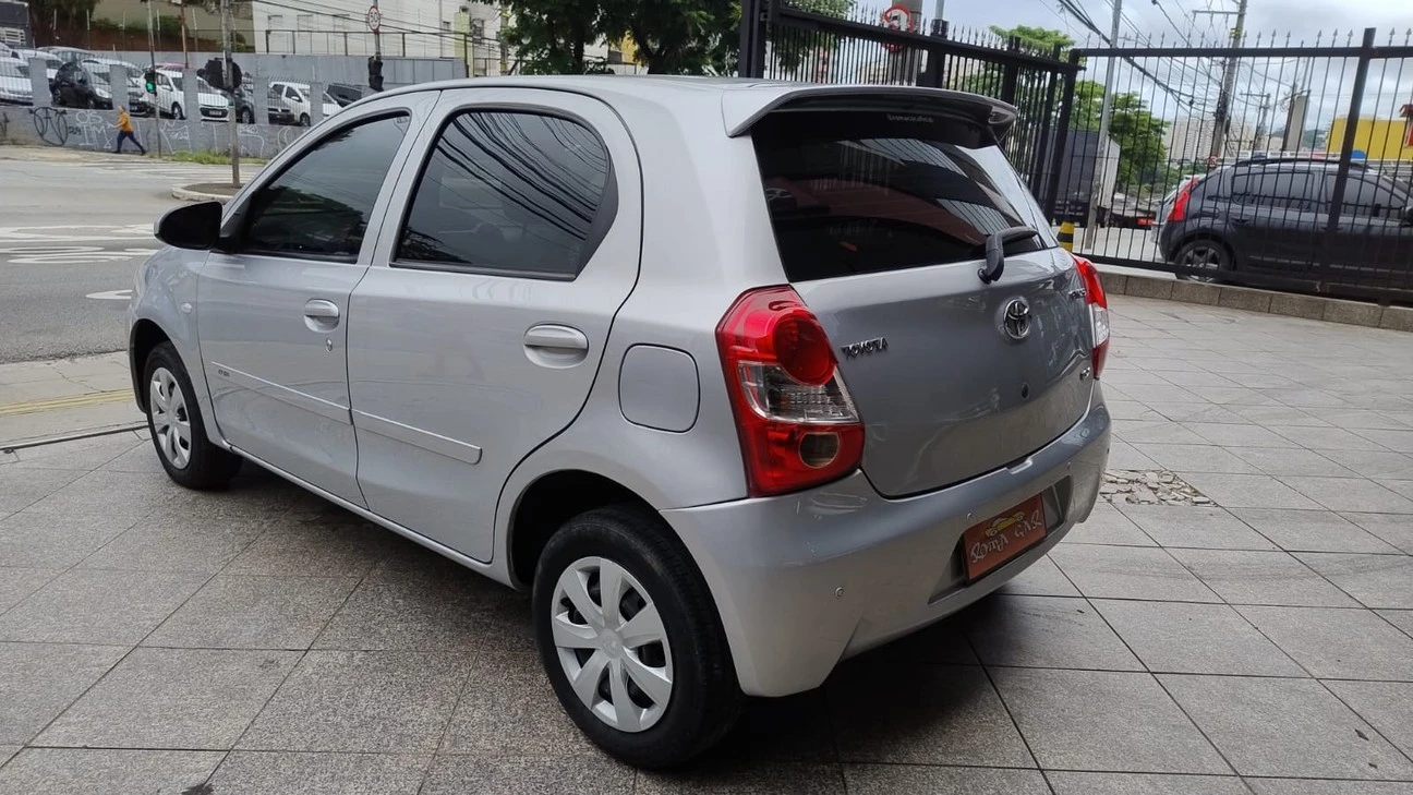 TOYOTA ETIOS