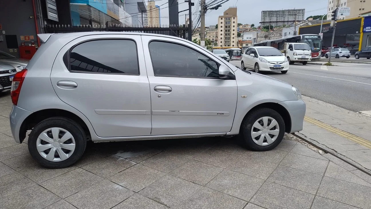 TOYOTA ETIOS