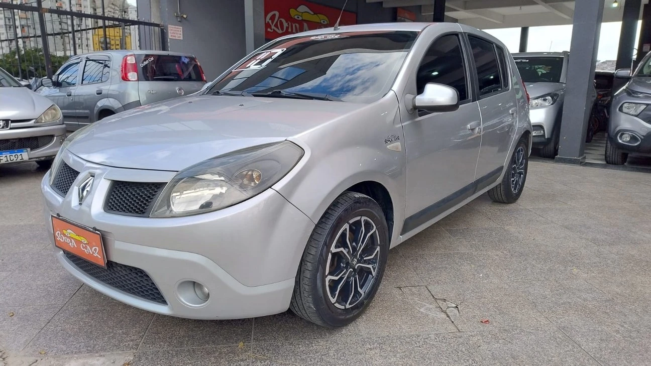RENAULT SANDERO