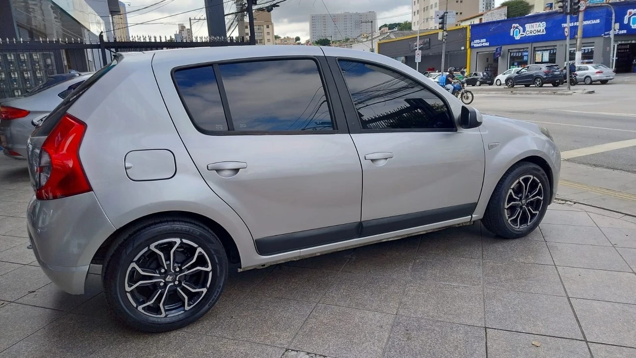 RENAULT SANDERO