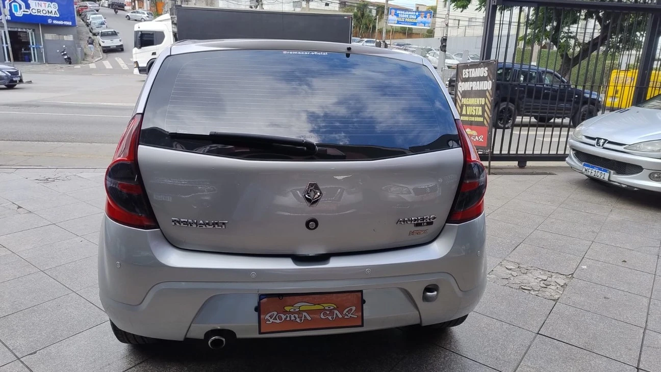 RENAULT SANDERO
