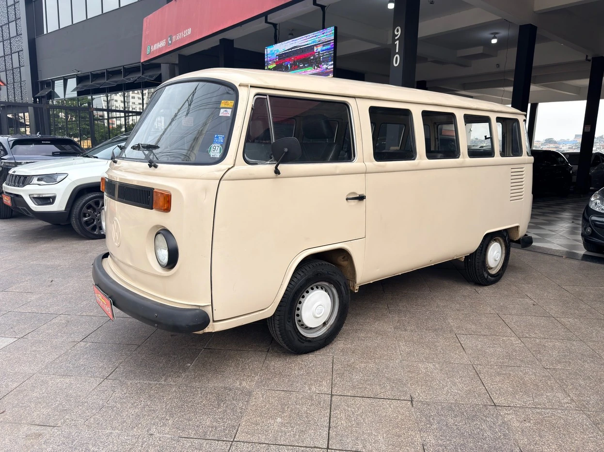 VOLKSWAGEN KOMBI