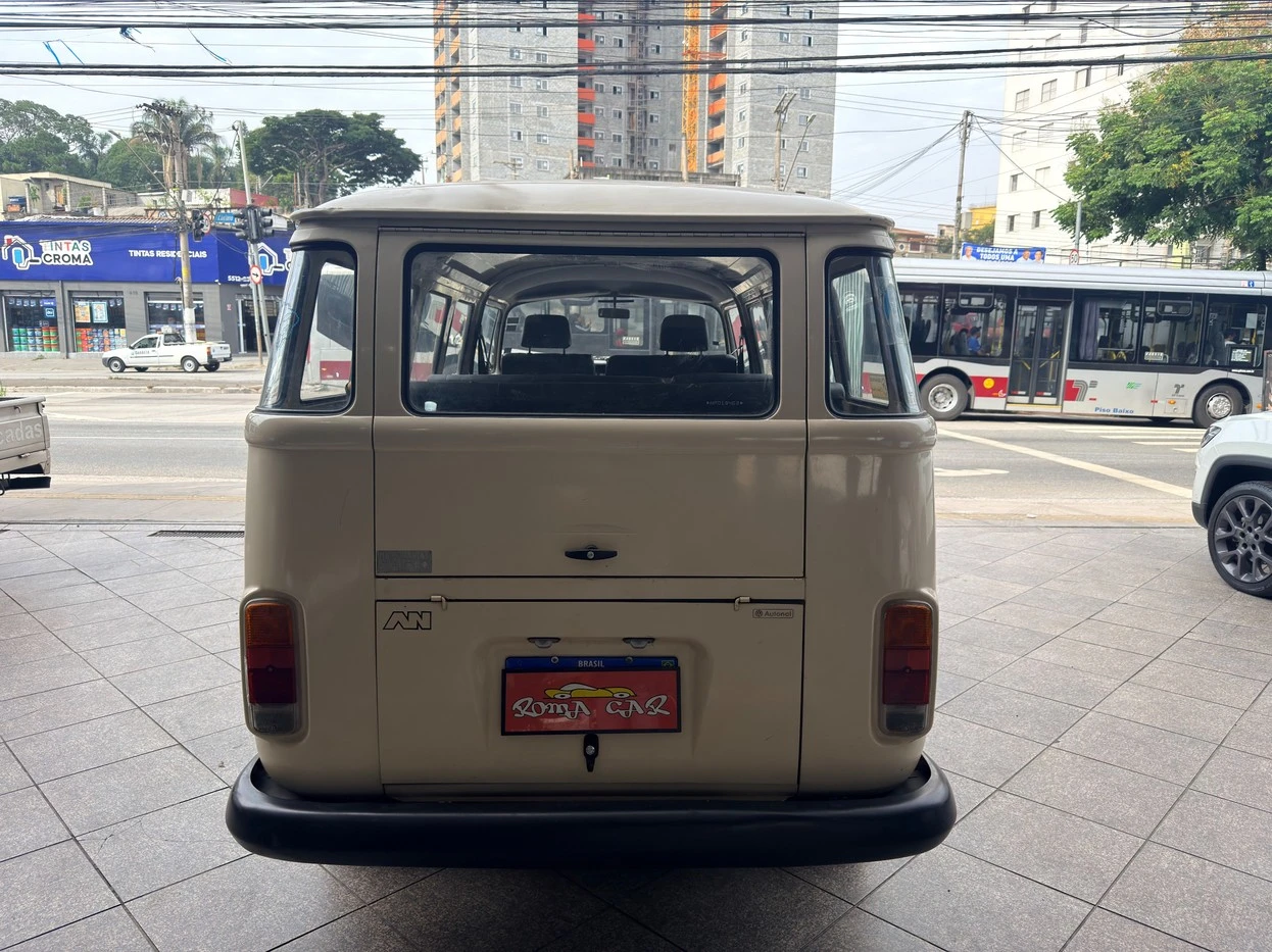 VOLKSWAGEN KOMBI
