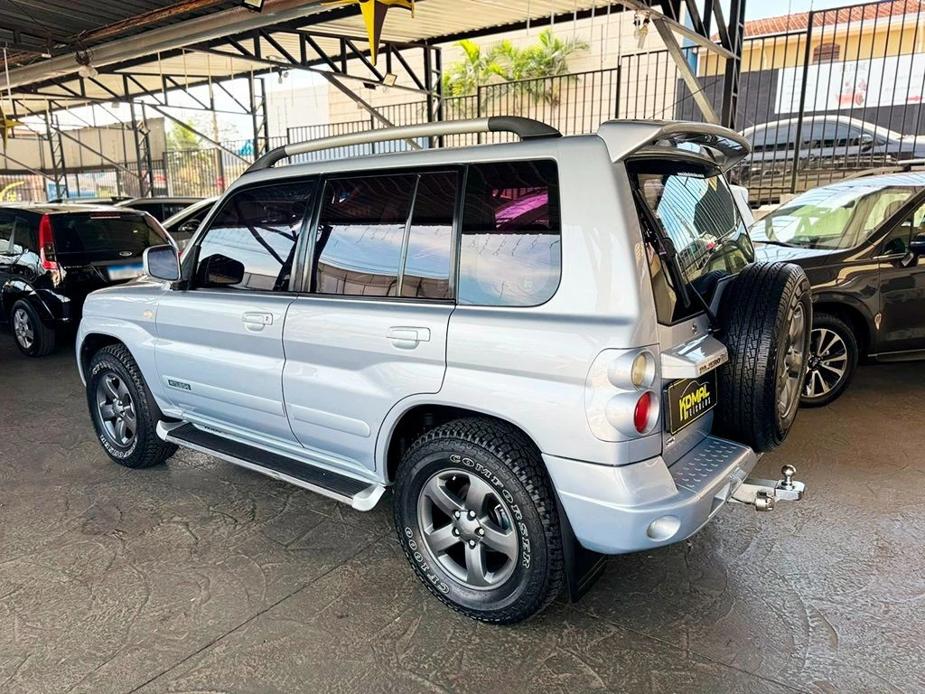MITSUBISHI PAJERO TR4