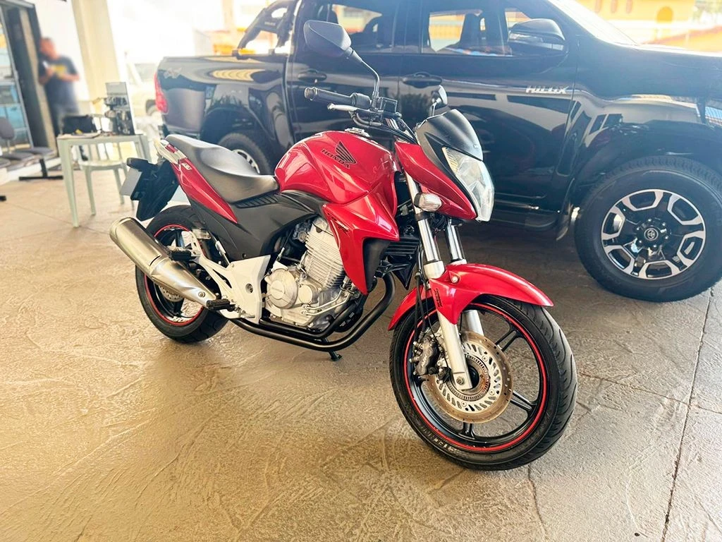 HONDA CB 300R