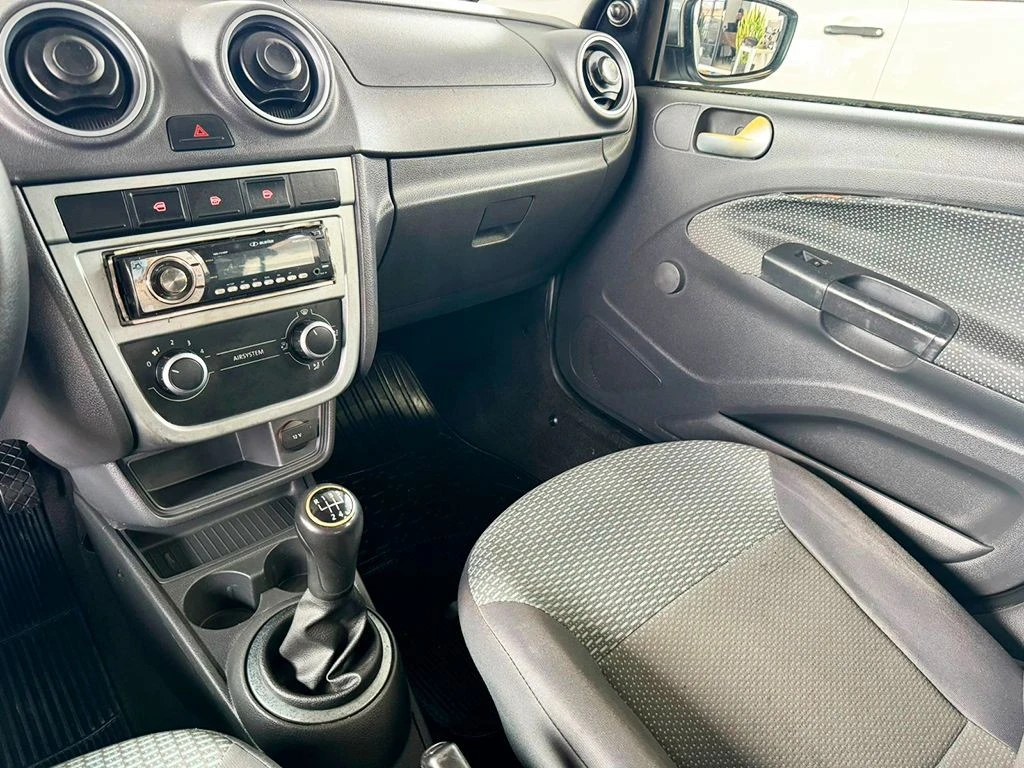 VOLKSWAGEN GOL