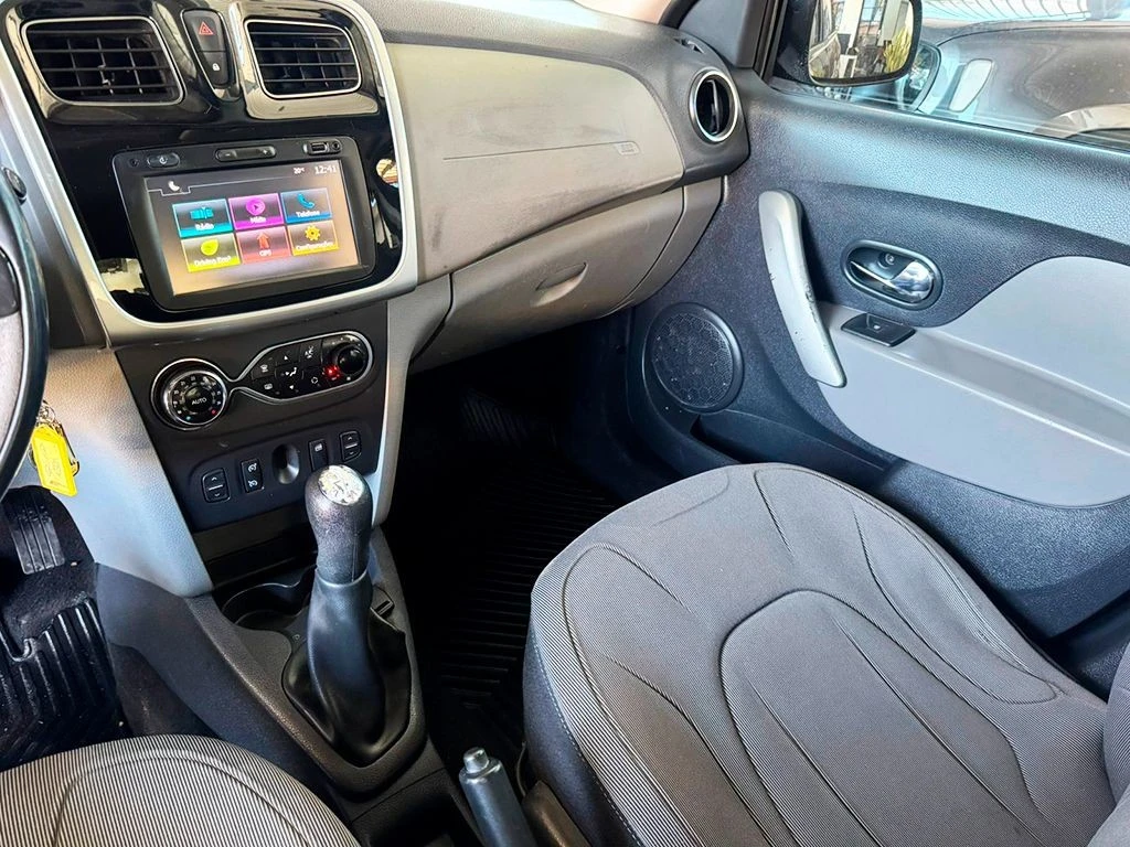 RENAULT LOGAN