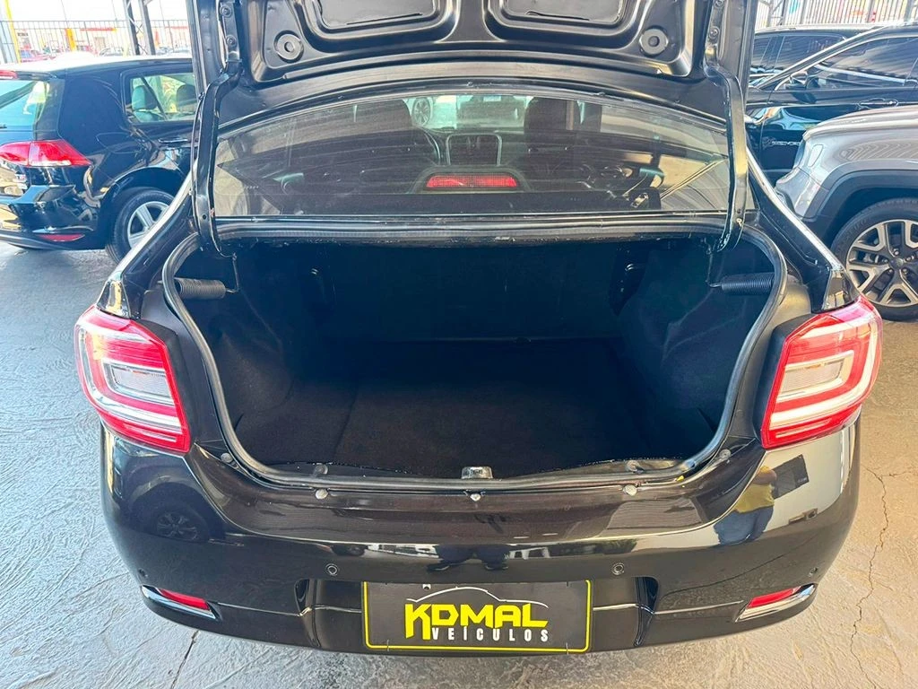 RENAULT LOGAN
