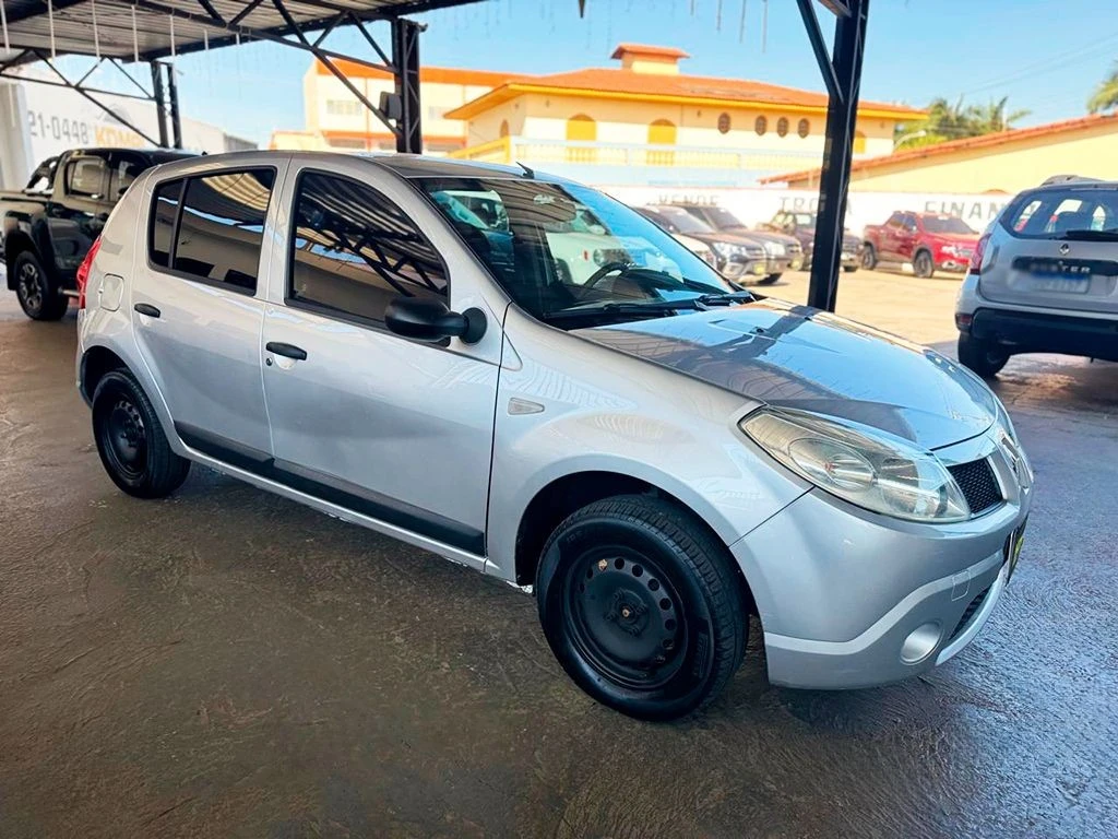 RENAULT SANDERO