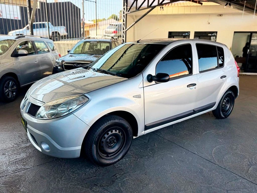 RENAULT SANDERO