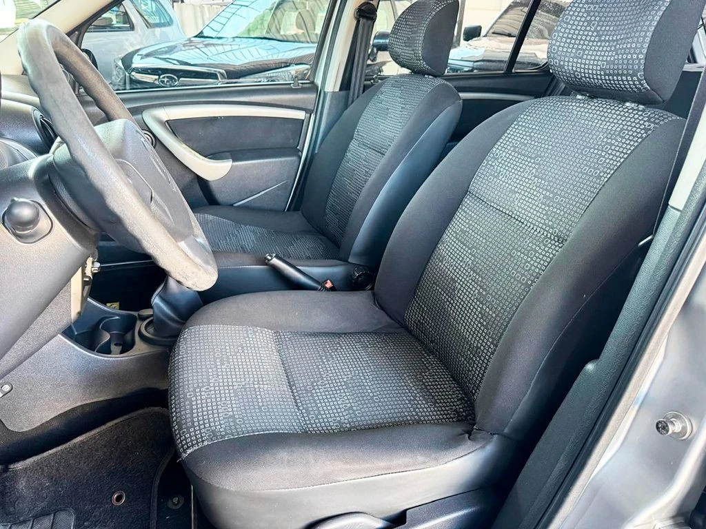 RENAULT SANDERO