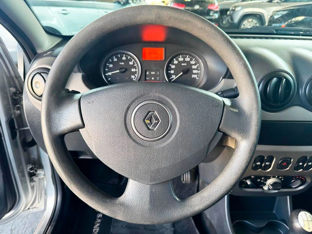 RENAULT SANDERO