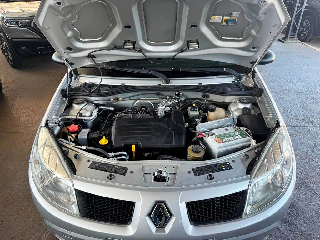 RENAULT SANDERO