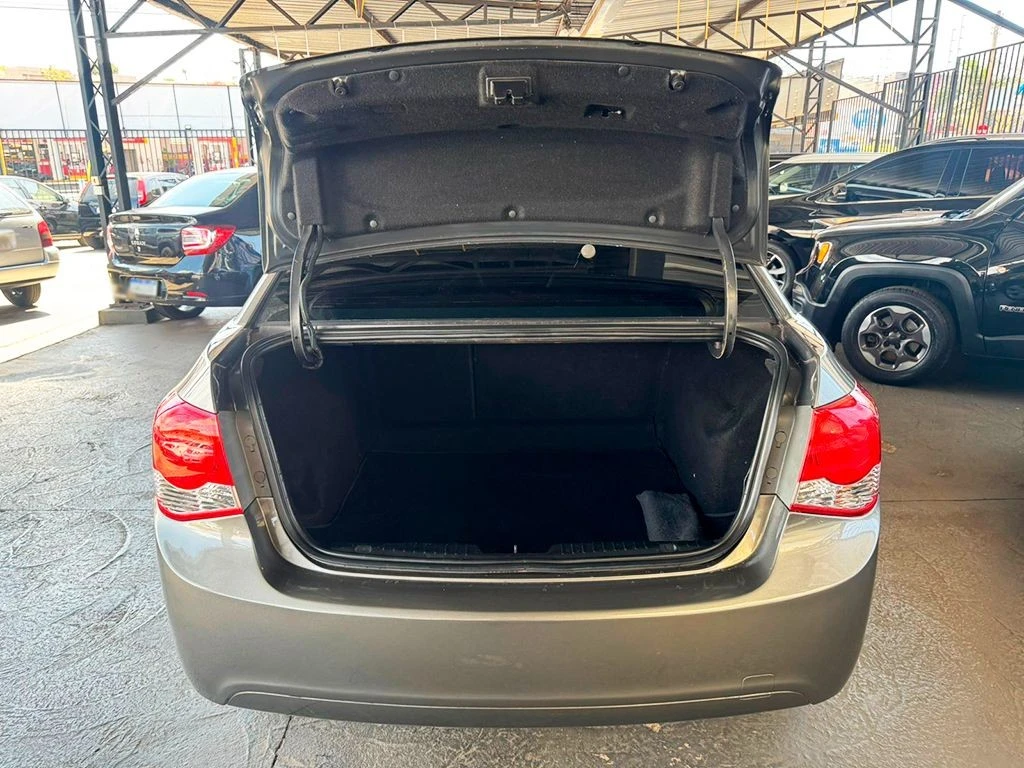 CHEVROLET CRUZE