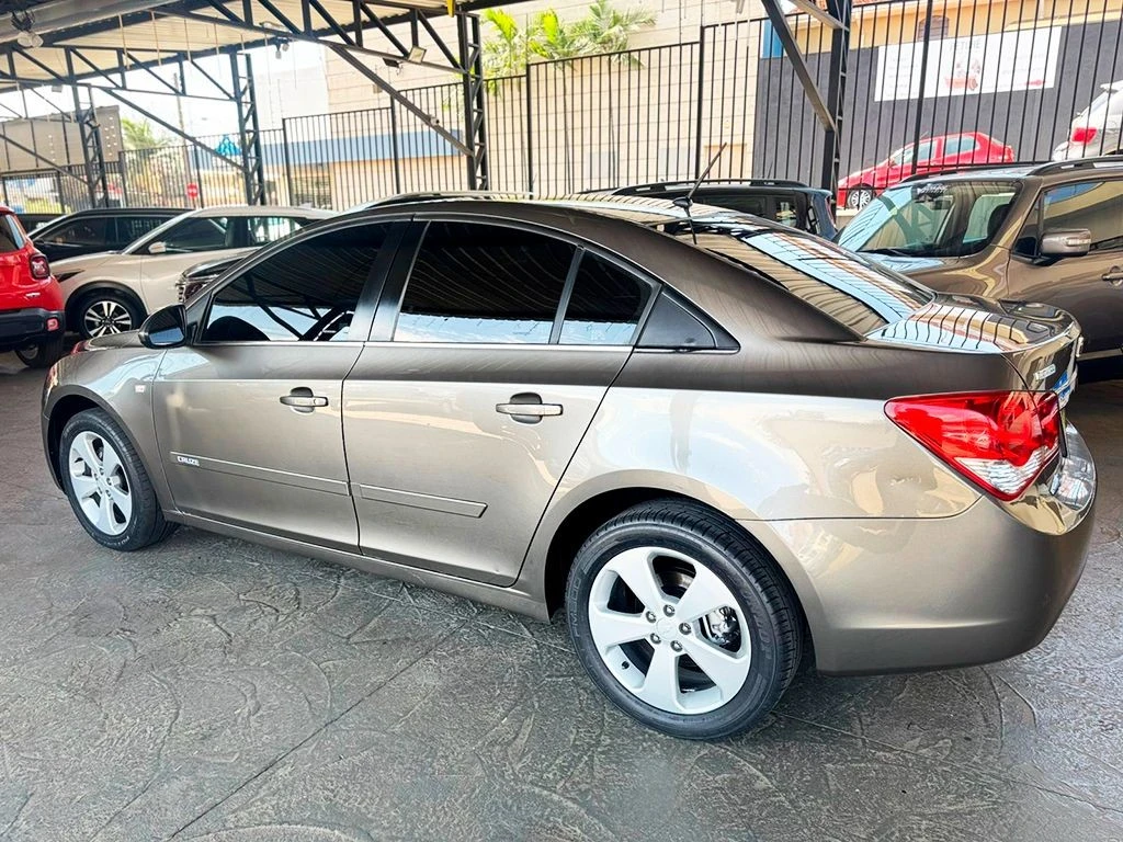 CHEVROLET CRUZE