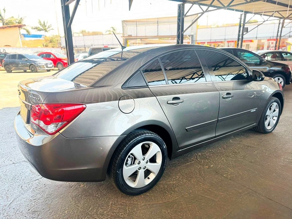 CHEVROLET CRUZE