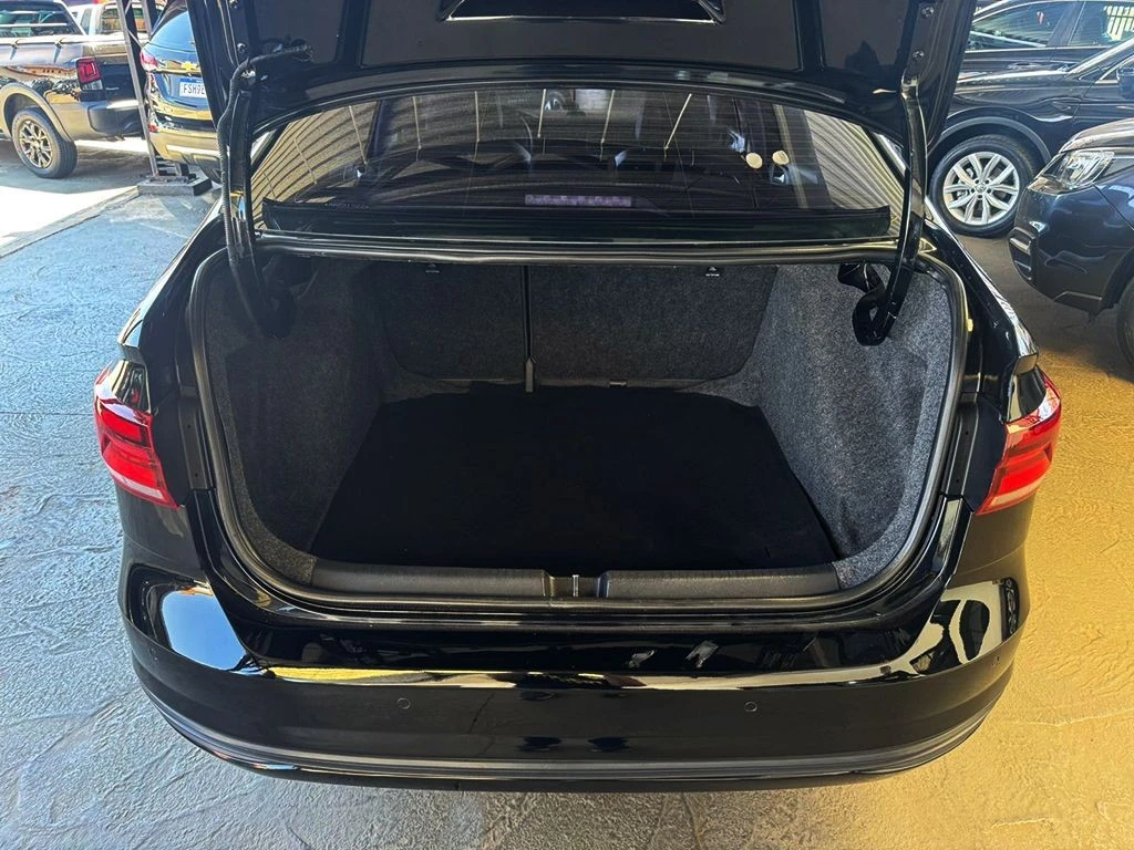 VOLKSWAGEN VIRTUS