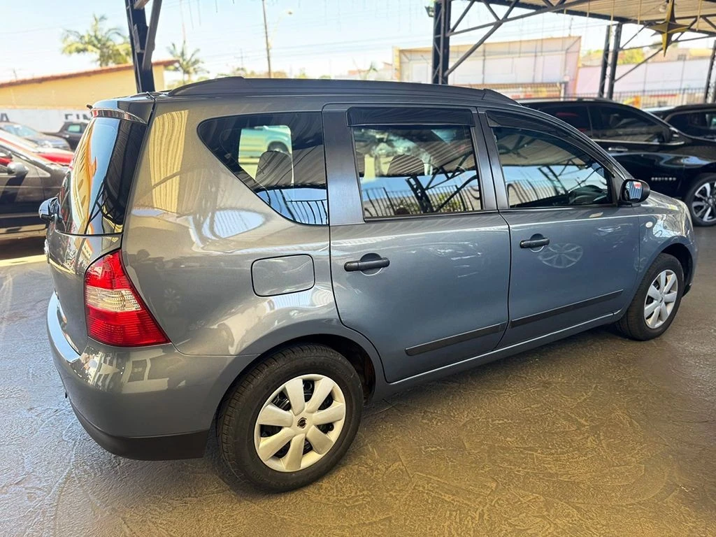 NISSAN LIVINA