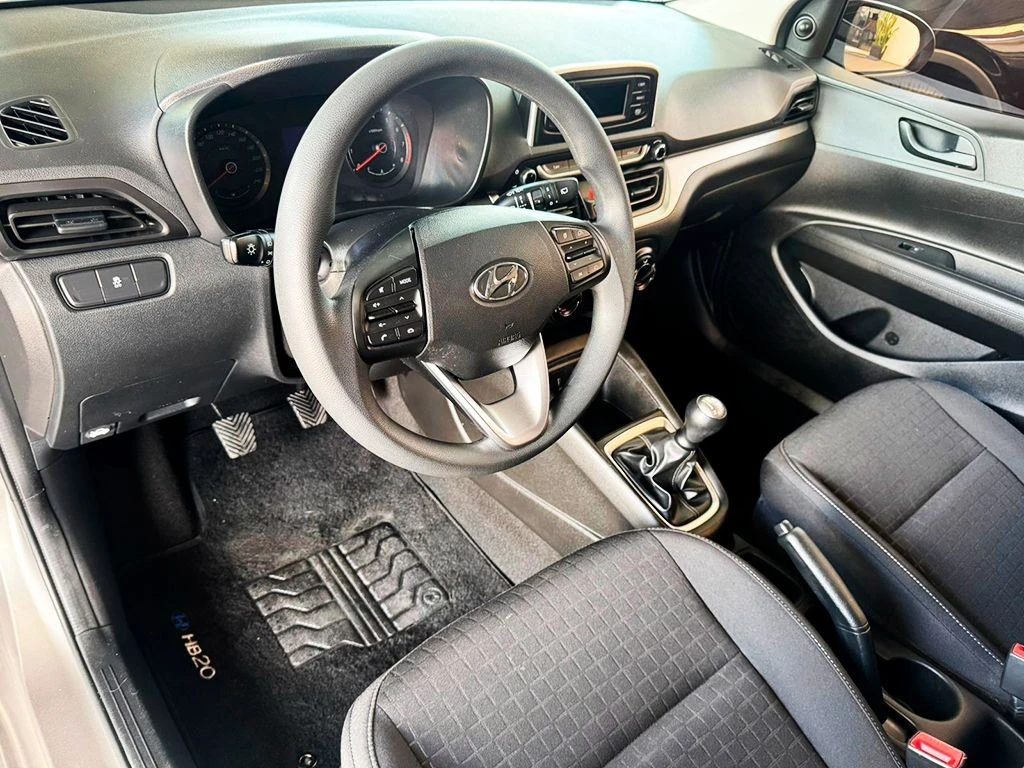 HYUNDAI HB20