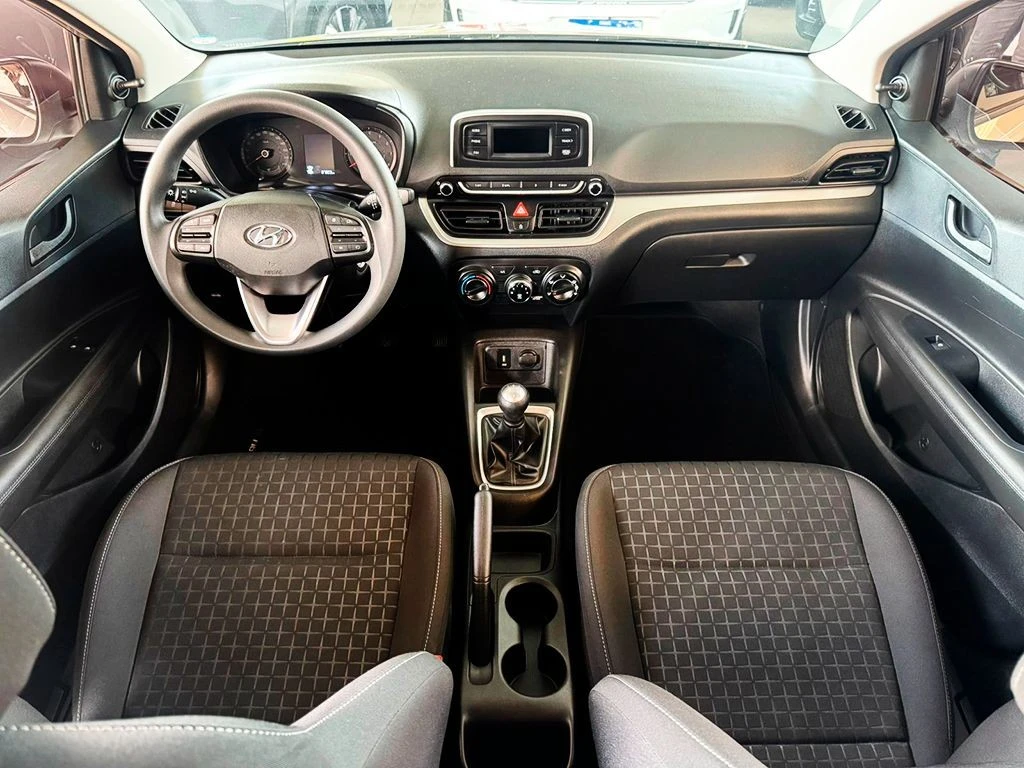 HYUNDAI HB20