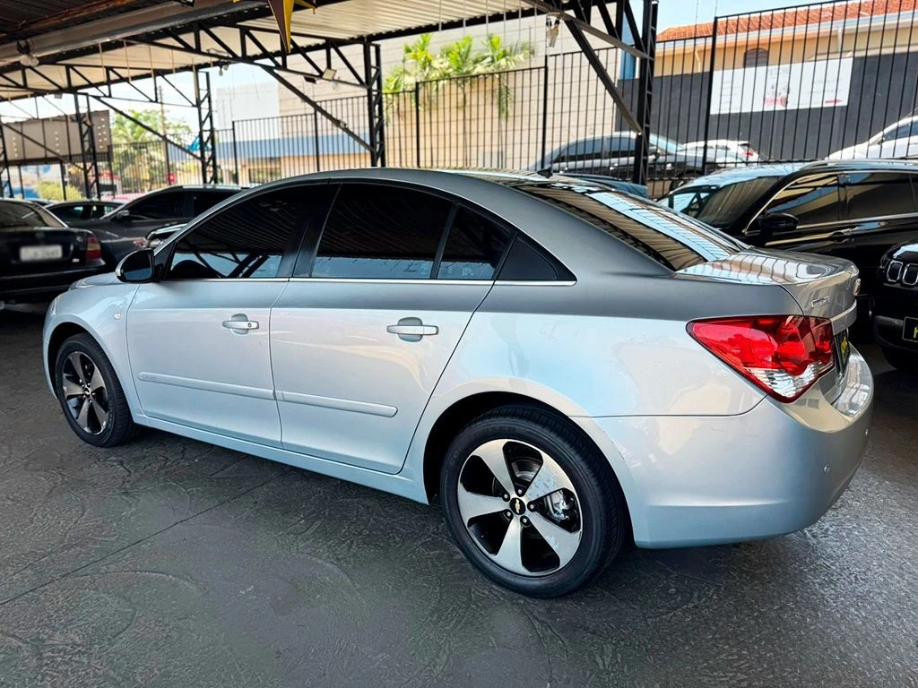 CHEVROLET CRUZE