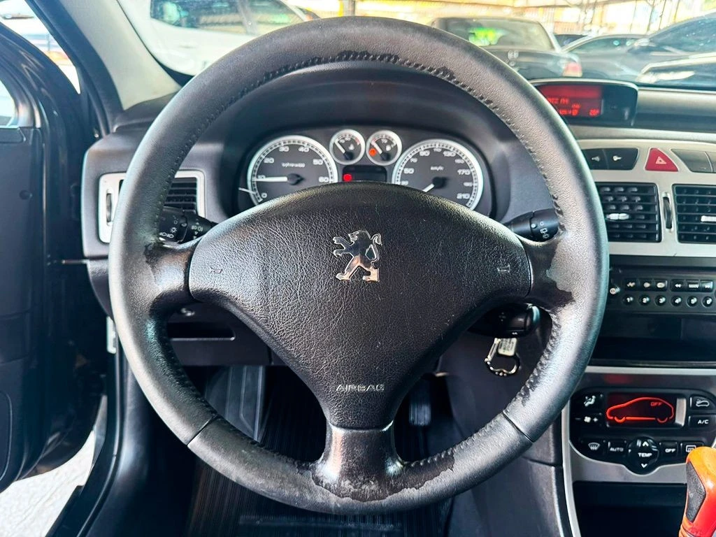 PEUGEOT 307