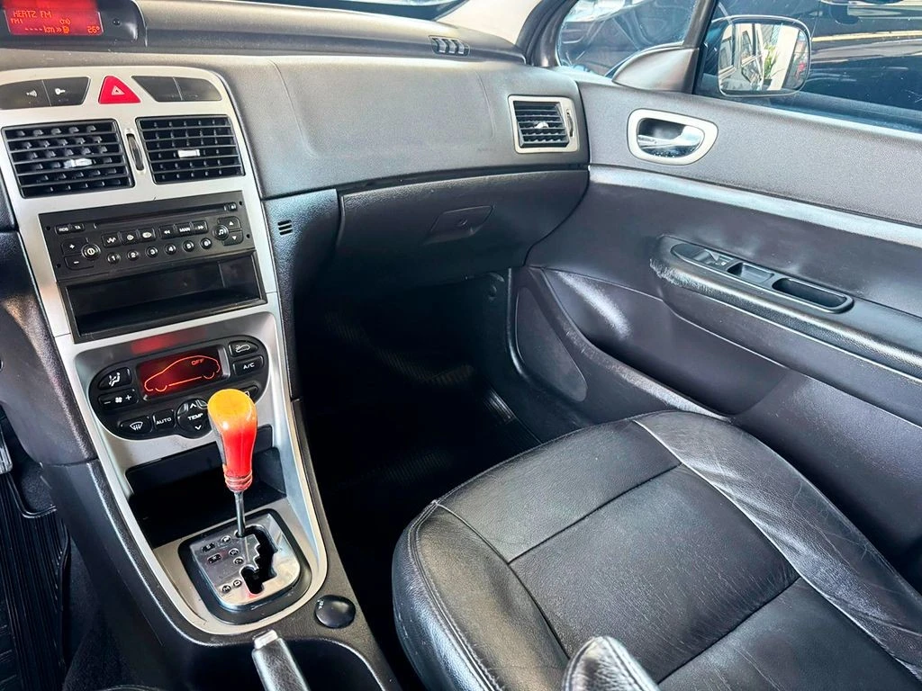 PEUGEOT 307