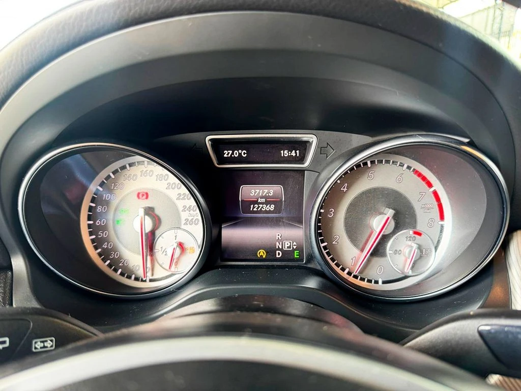 MERCEDES-BENZ GLA 200