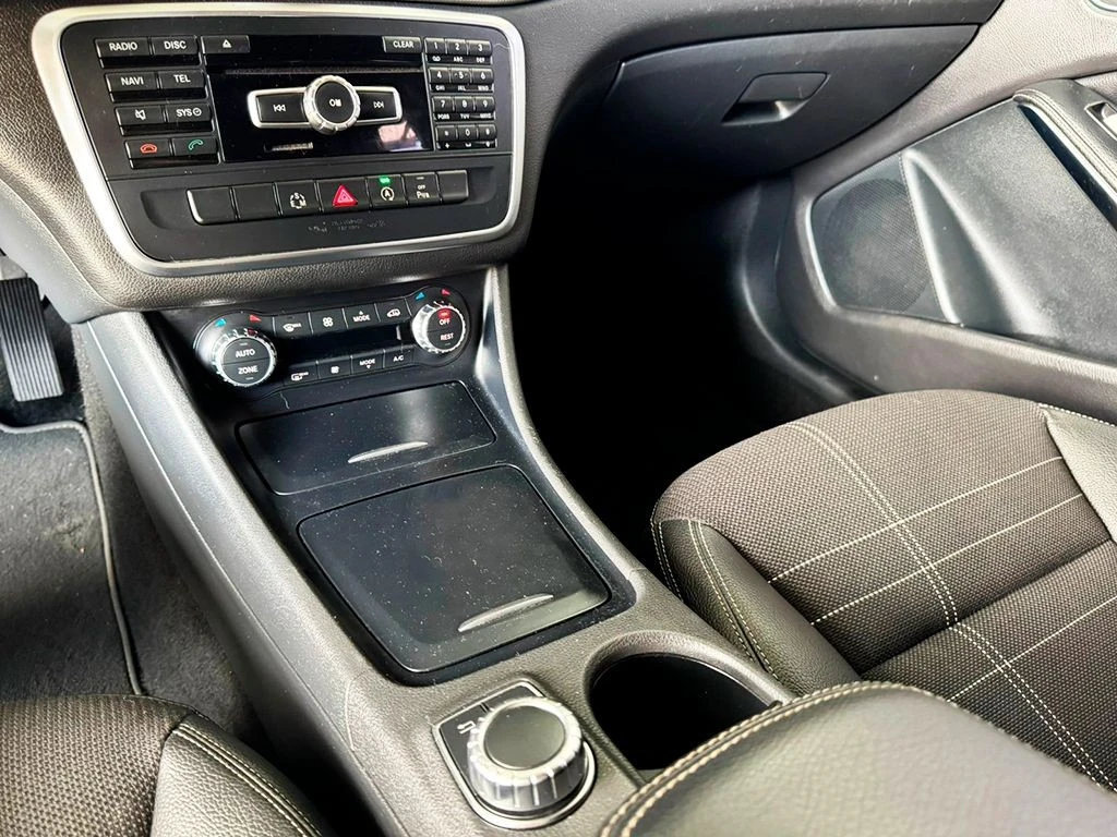 MERCEDES-BENZ GLA 200