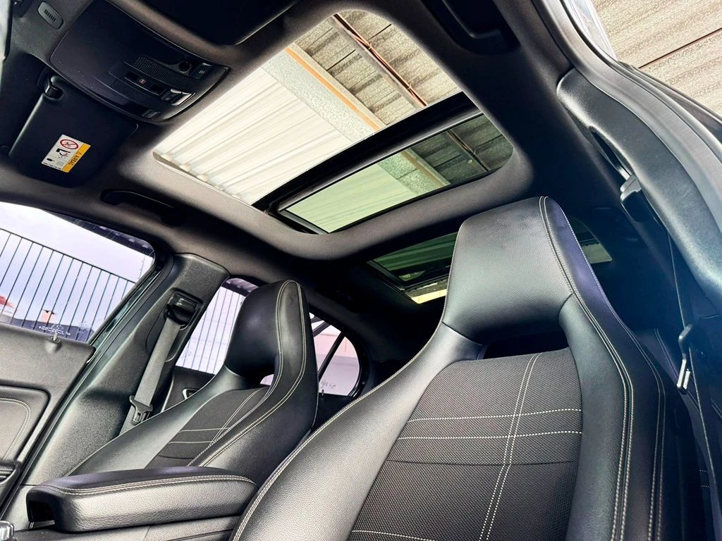 MERCEDES-BENZ GLA 200