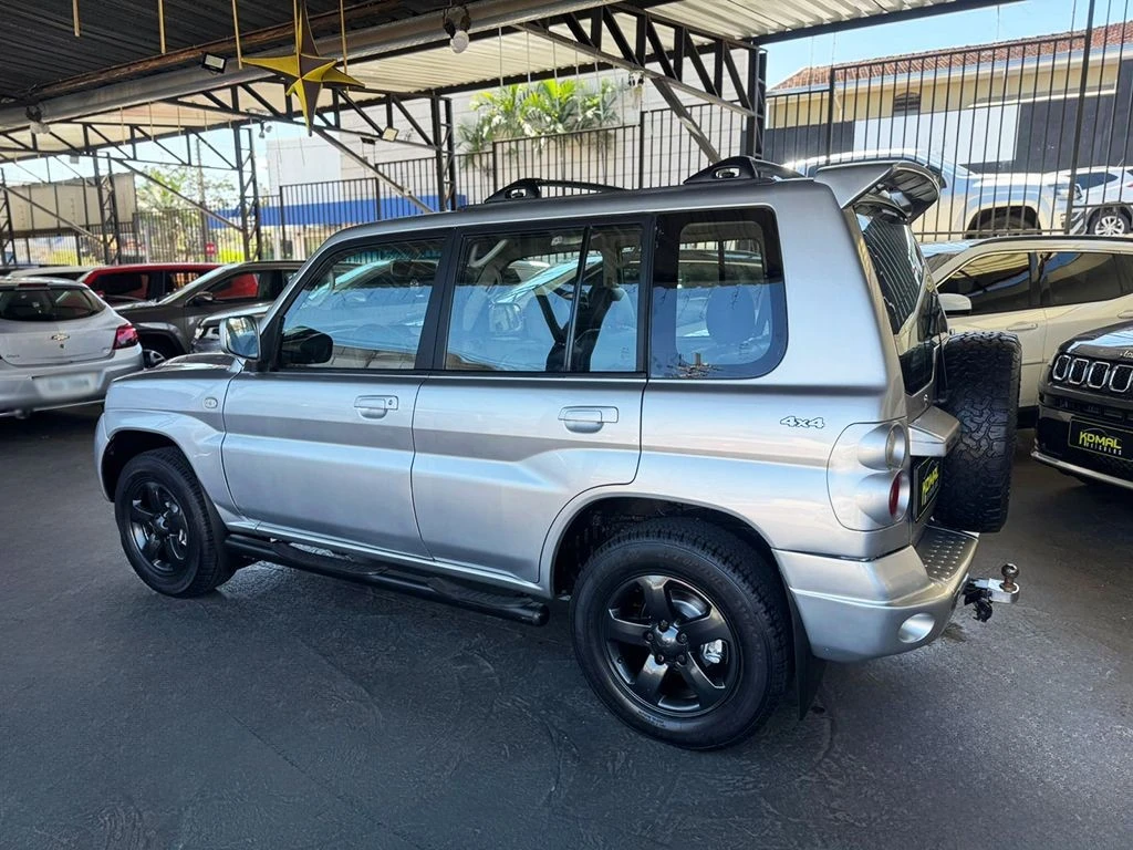 MITSUBISHI PAJERO TR4