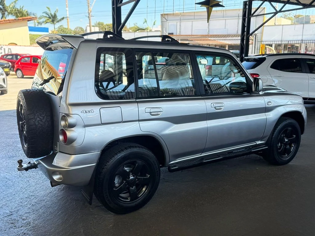 MITSUBISHI PAJERO TR4