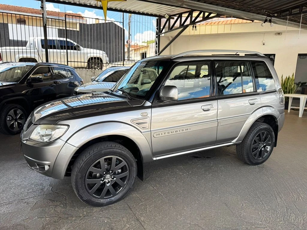 MITSUBISHI PAJERO TR4