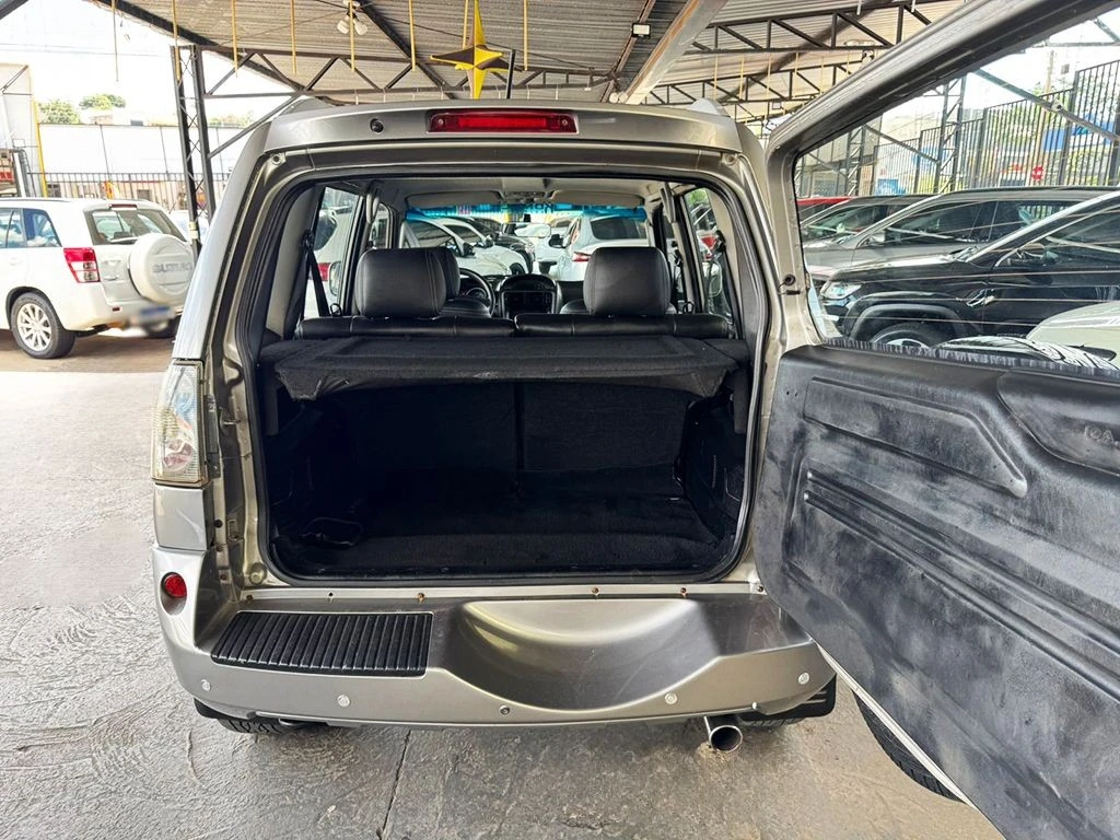 MITSUBISHI PAJERO TR4