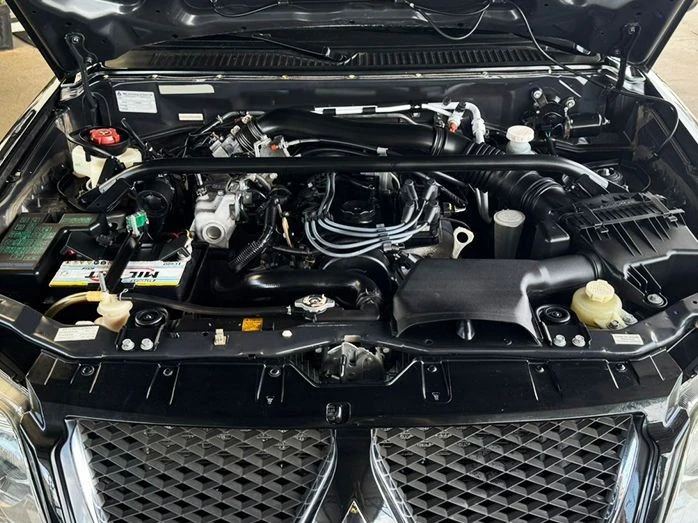 MITSUBISHI PAJERO TR4