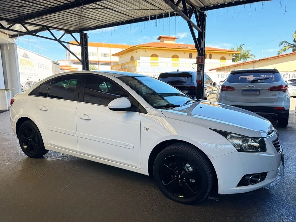 CHEVROLET CRUZE