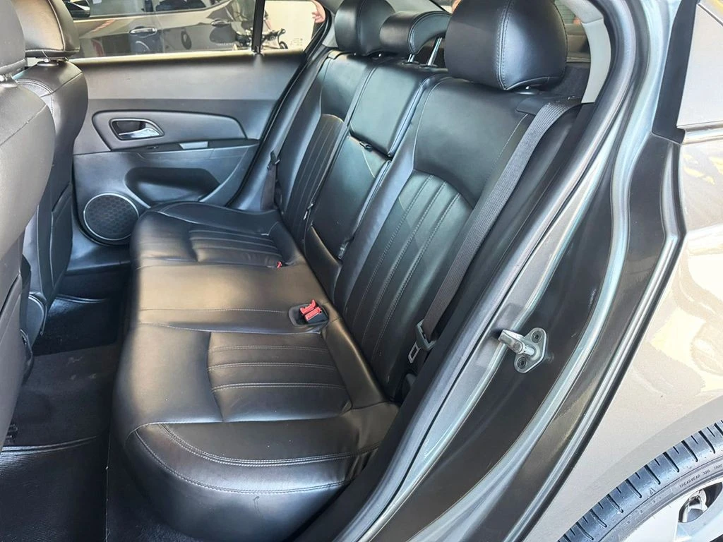 CHEVROLET CRUZE