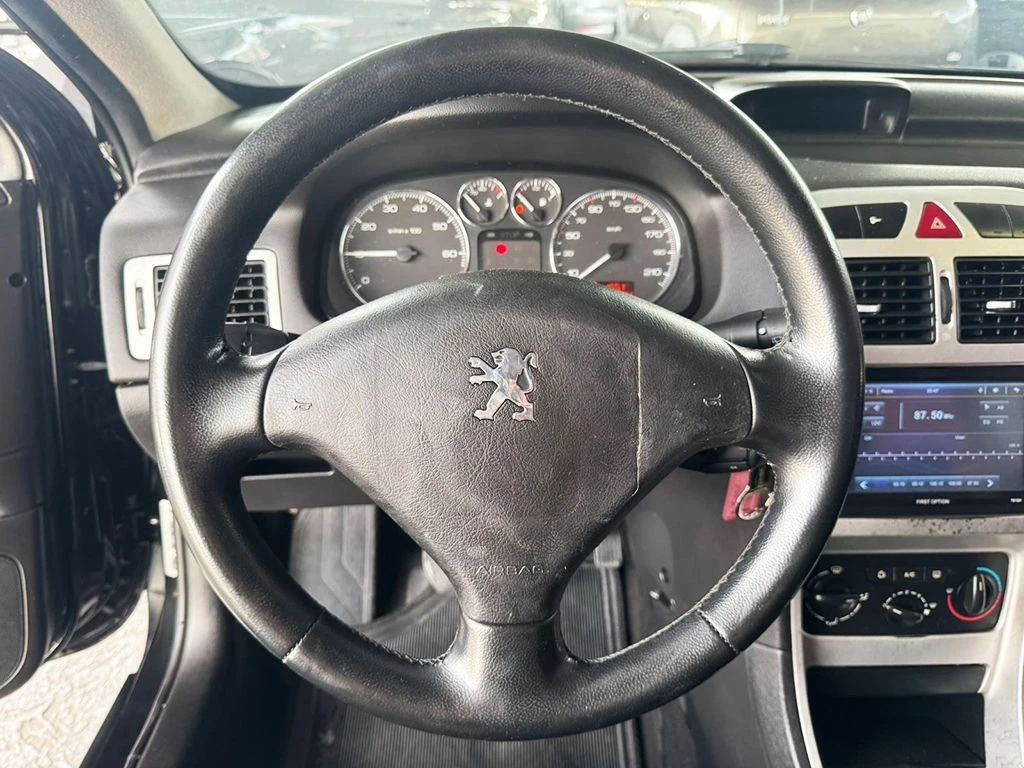 PEUGEOT 307
