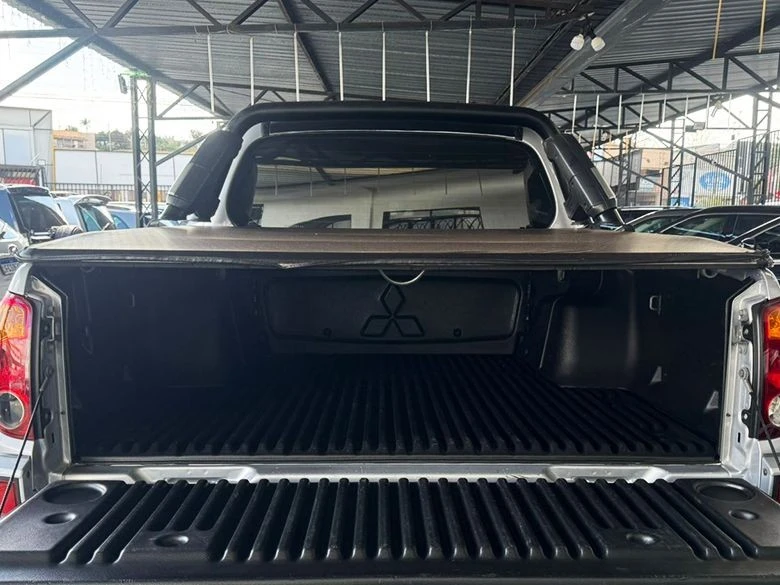MITSUBISHI L200 TRITON