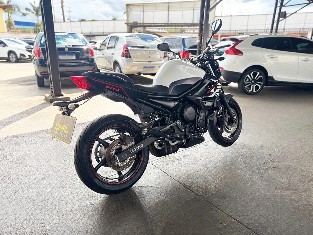 YAMAHA XJ6 N