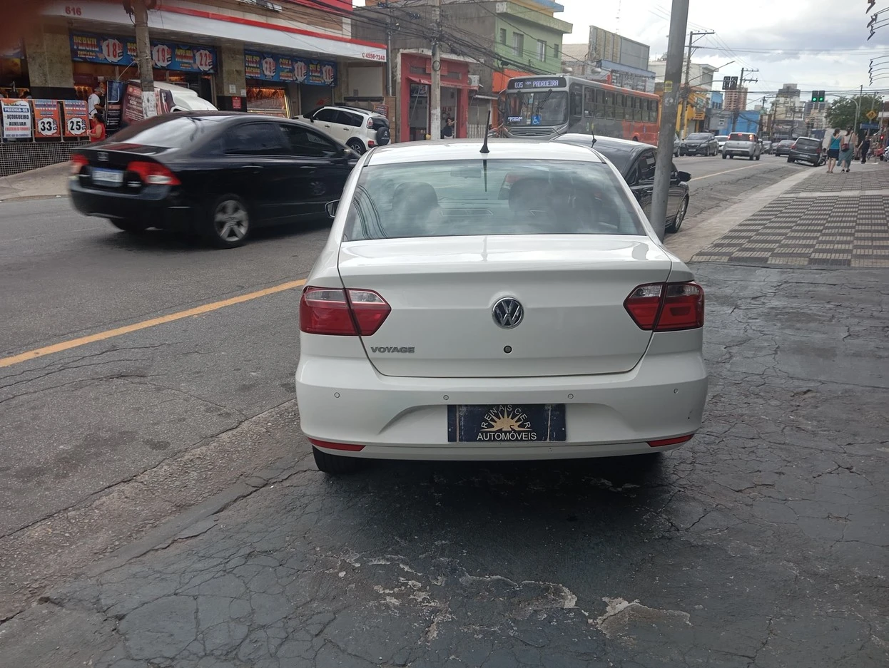 VOLKSWAGEN VOYAGE