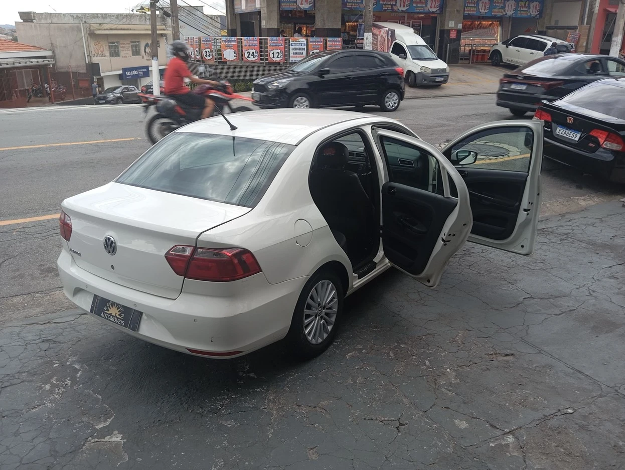 VOLKSWAGEN VOYAGE