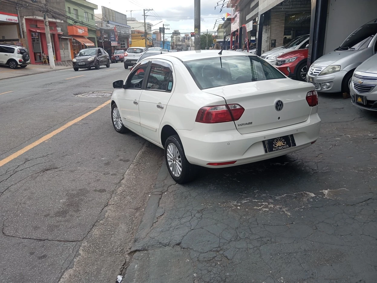 VOLKSWAGEN VOYAGE