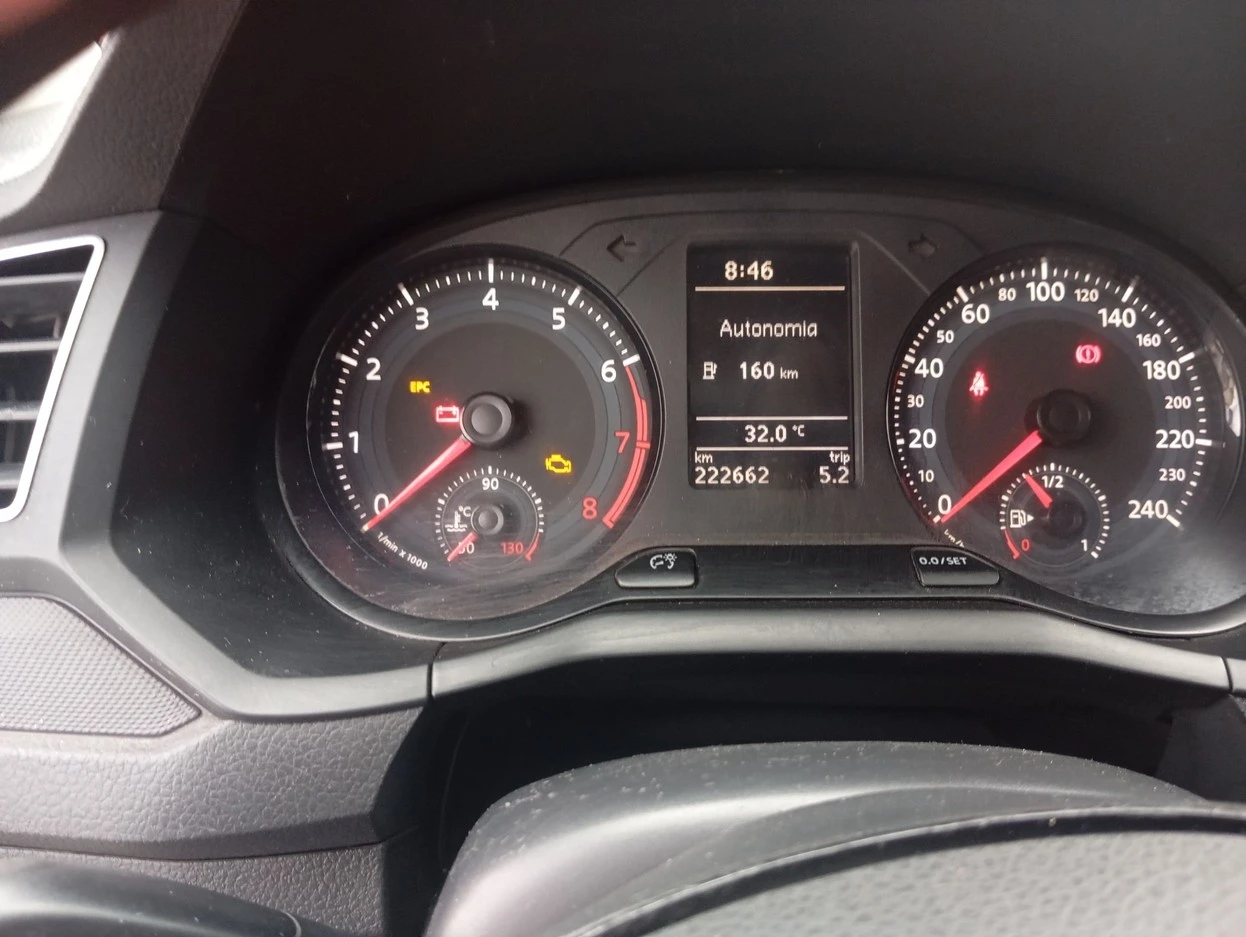 VOLKSWAGEN VOYAGE