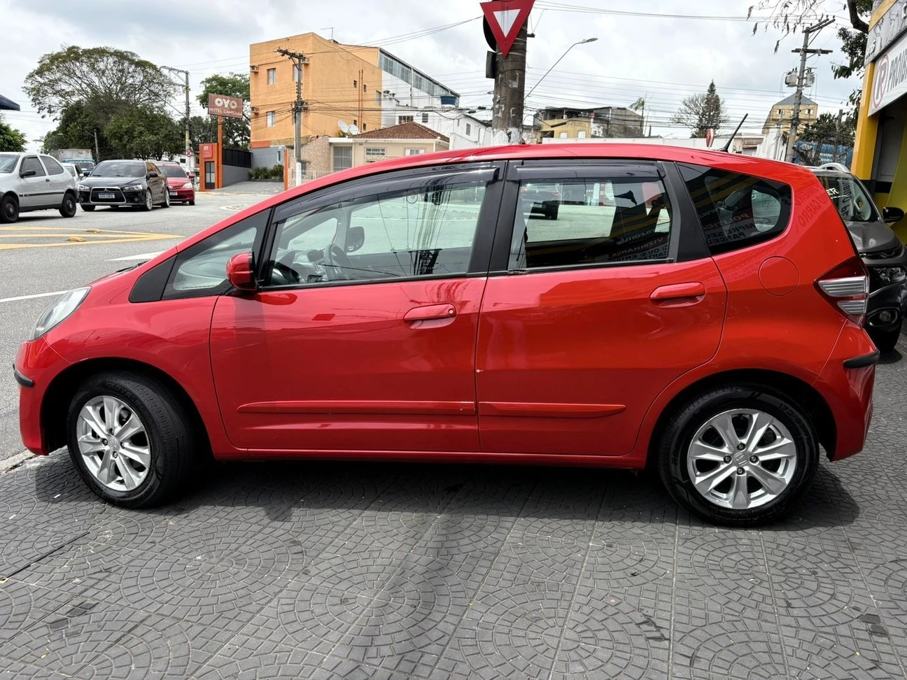 HONDA FIT