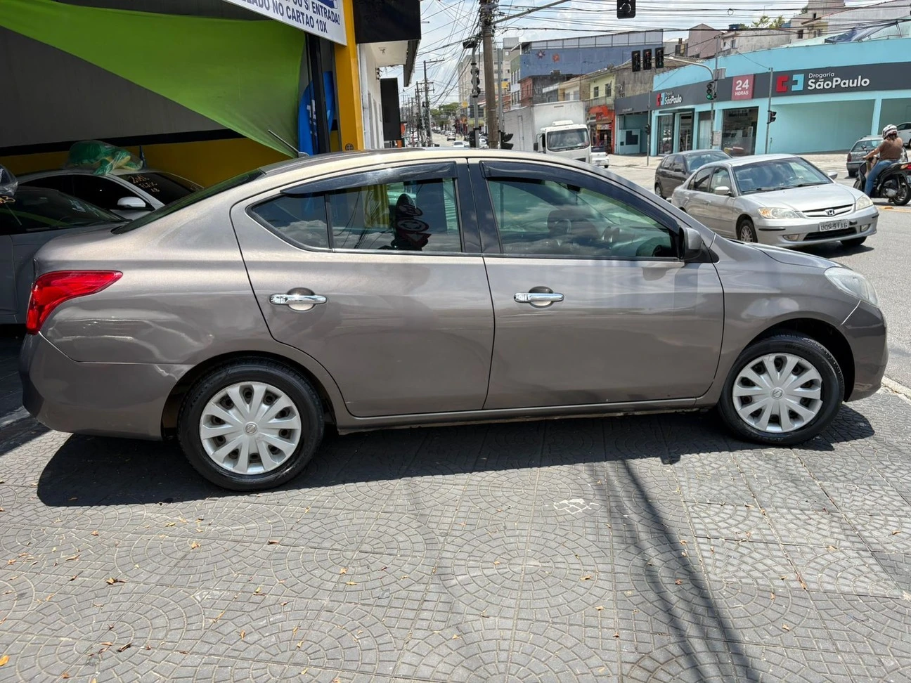 NISSAN VERSA