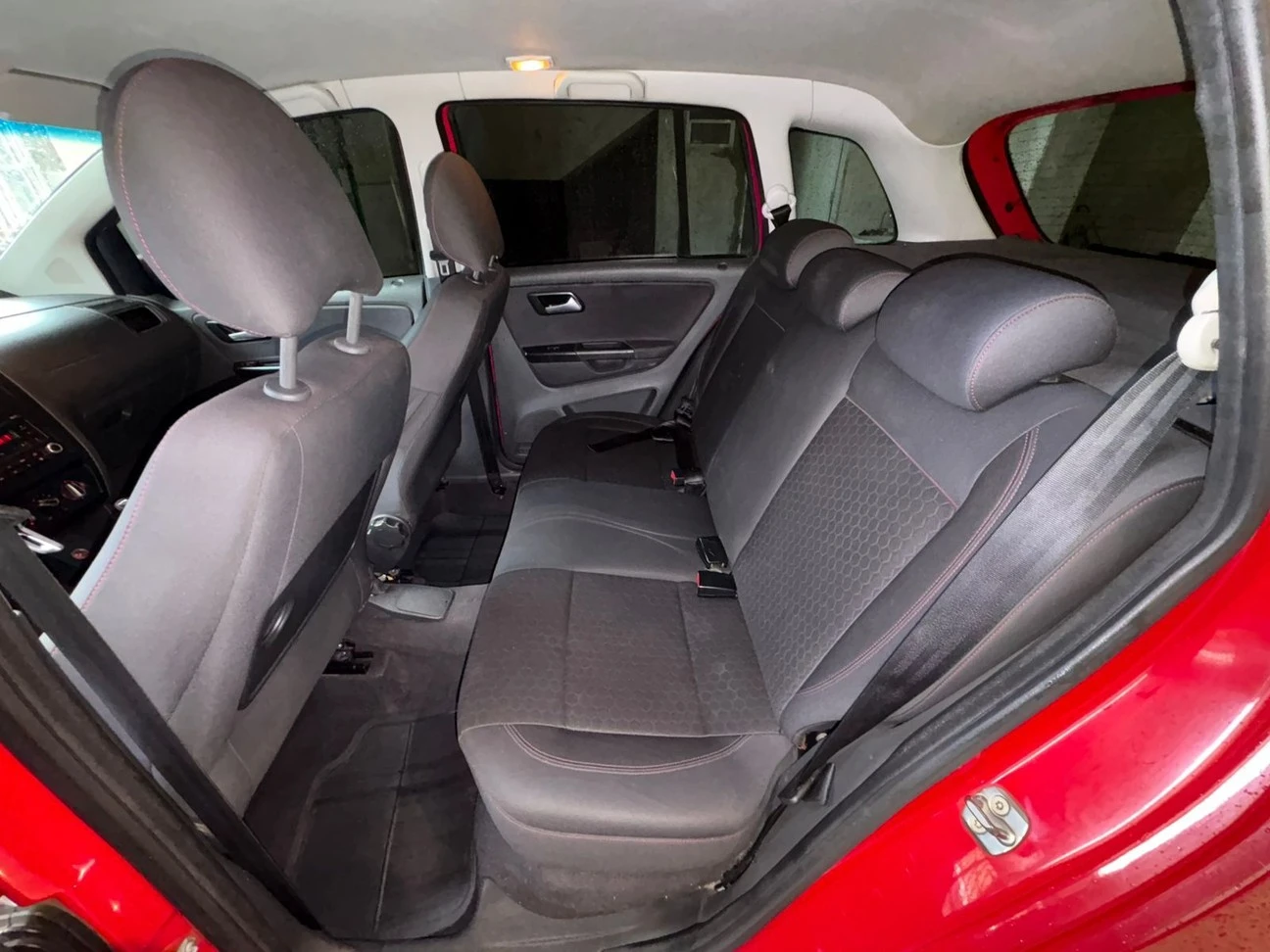 VOLKSWAGEN SPACE CROSS