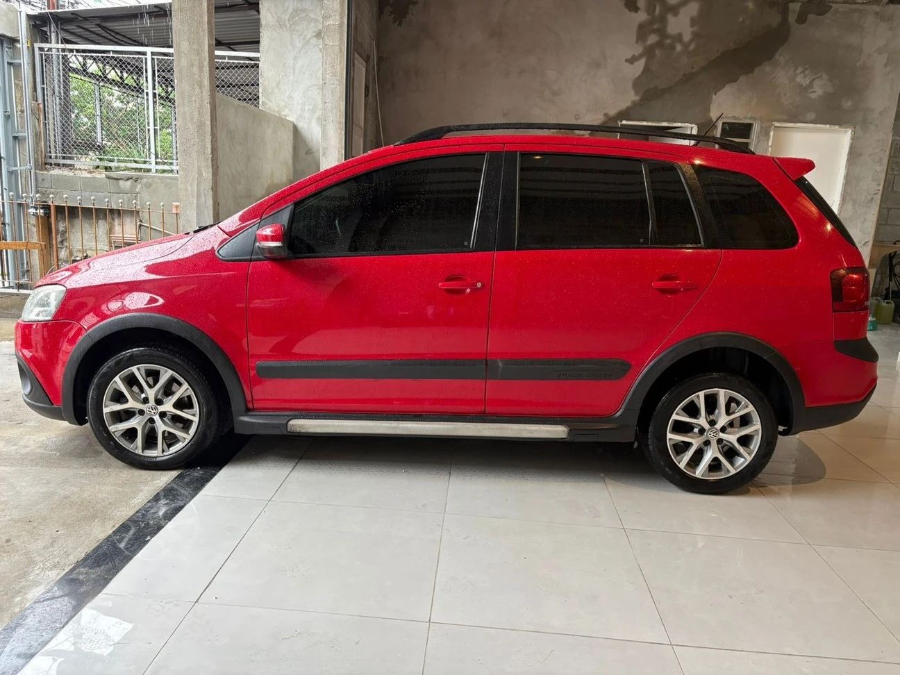 VOLKSWAGEN SPACE CROSS
