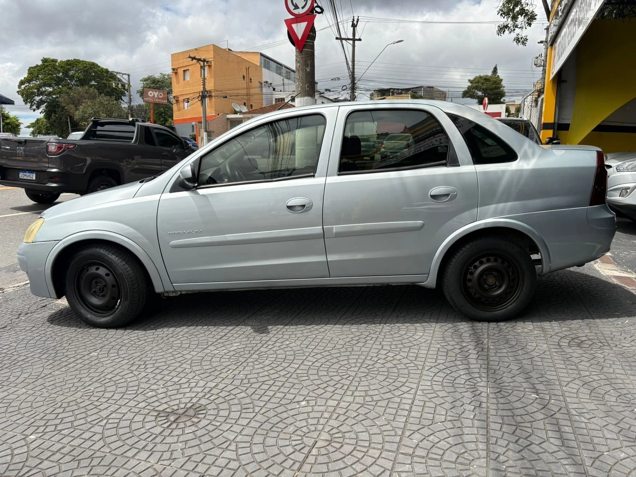 CHEVROLET CORSA
