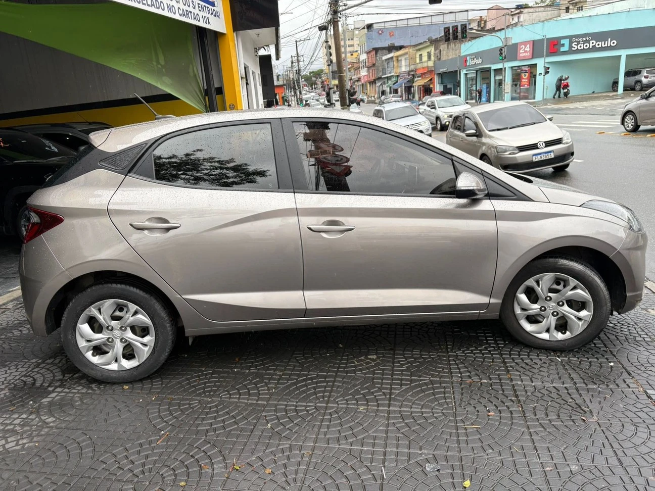 HYUNDAI HB20